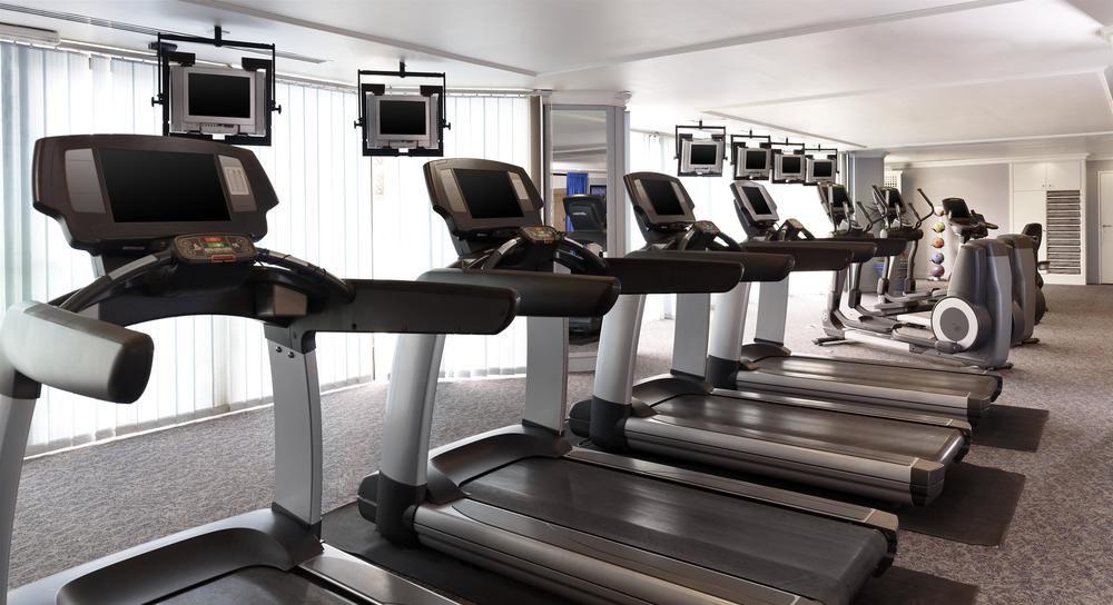 Le Meridien El-Huber Dış mekan fotoğraf A row of treadmills