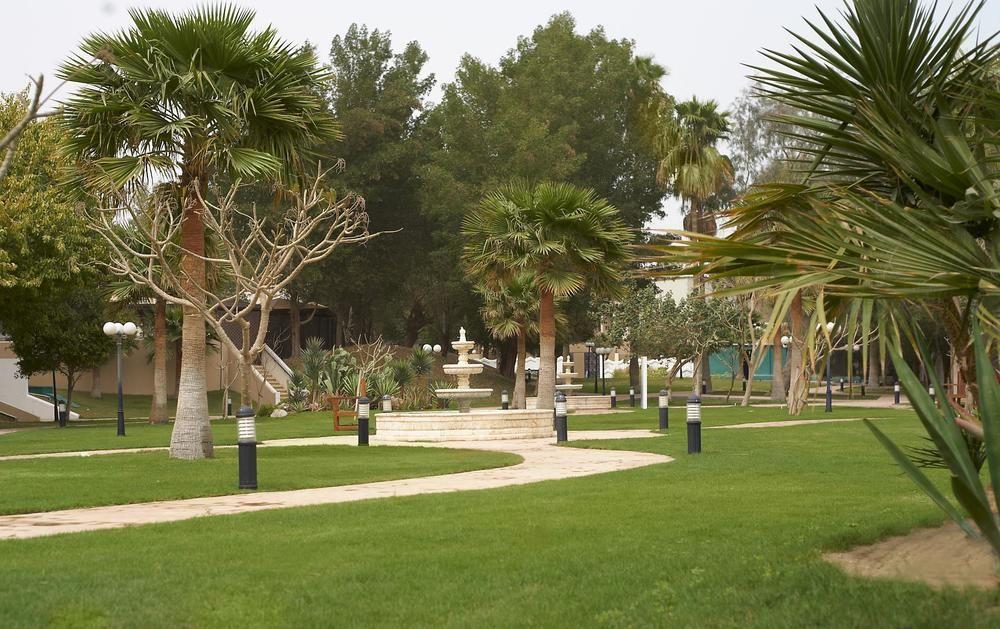 Le Meridien El-Huber Dış mekan fotoğraf The park